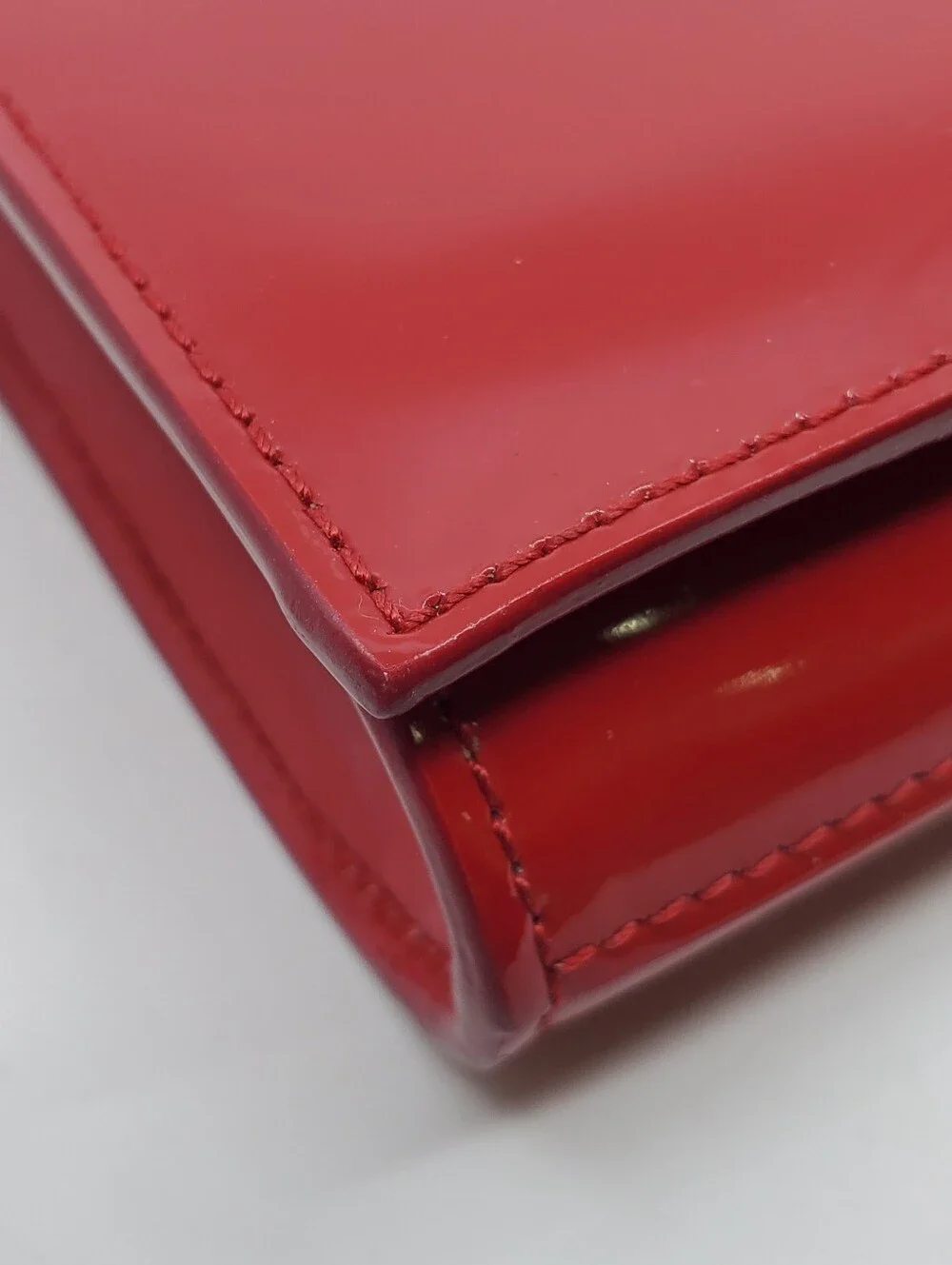 YSL Textured Patent Monogram Large Belle De Jour Clutch Red - Picture 11 of 16